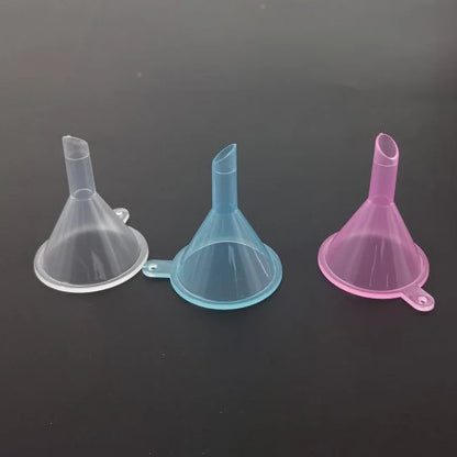 10PCS Mini Plastic Funnels for Perfume Diffuser Bottle Small Mouth Liquid Oil Funnels Laboratory Supplies Tools
